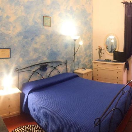 Eco B&B I Due Oleandri Марина-ди-Каррара Экстерьер фото